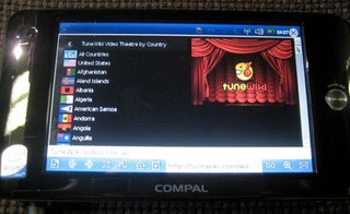 TuneWiki Turns Mobile Internet Devices Into Zune-Wannabes
