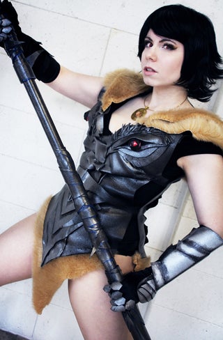 Cosplaying Korra Almost Looks Impressed by Heavenly Sword, Skyrim & Final Fantasy Outfits