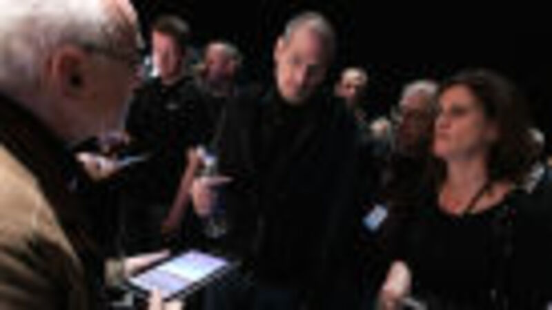 How Apple Owns the Media