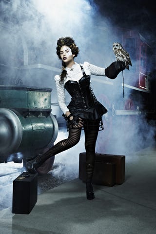 Top Model does Steampunk, thinks Steampunk means "Owl"