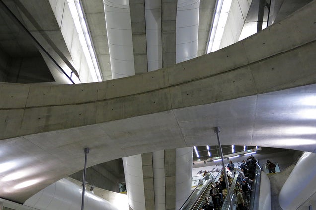 La nueva línea de metro de Budapest es un psicodélico viaje de diseño 656038493133109577