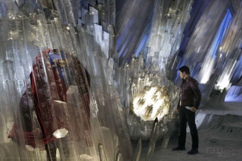 After years of waiting, Smallville finally shows the suit