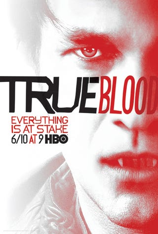 First glimpse of a fanged Chris Meloni from True Blood!