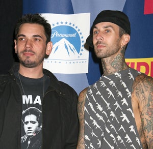 Updates On DJ AM & Travis Barker's Plane Crash; Tina Fey Loses Purse At Emmys