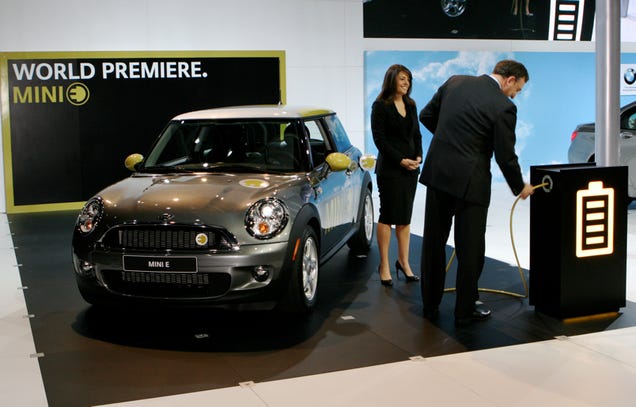 All-Electric MINI E Hits LA Auto Show Floor With "Hottest. Deputy Mayor. Ever."