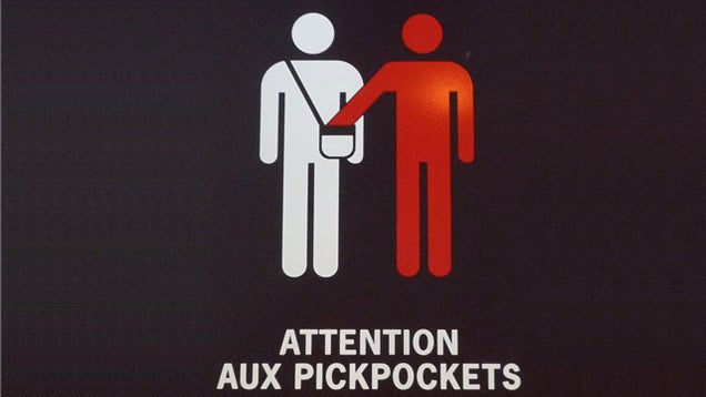 Be Wary Of Pickpocket Warning Signs And Other Tips To Avoid Getting Pickpocketed