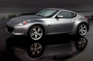 2009 Nissan 370Z Breaks Cover