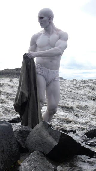 Prometheus set photos show what's under the Engineers' robes, plus a never-before-seen character
