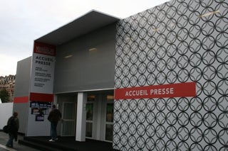 Top Ten Reasons The Paris Auto Show Press Room Sucks