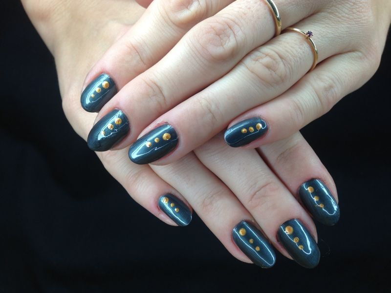 Pretty, Easy Nails: The Three Dot Manicure