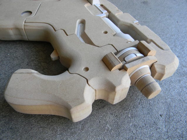 Man Builds a Real Mass Effect Gun, it's Used by the Real Samara