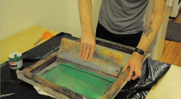 A Simple Guide to Screen Printing Your Own Shirts