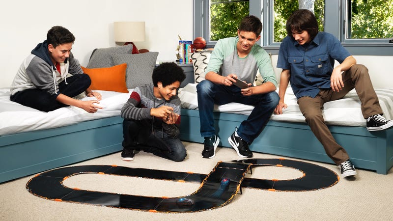 Anki Overdrive Introduces New Gameplay Options To Help Level the Playing Field
