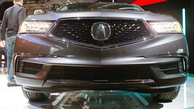 The 2017 Acura MDX Still Looks Cheap