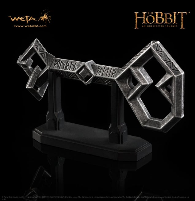 Check Out All These Sweet Hobbit Statues, Toys & Props