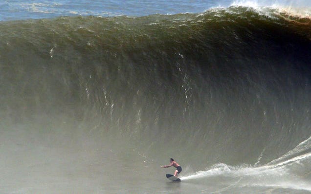 The largest wave ever surfed on a skimboard