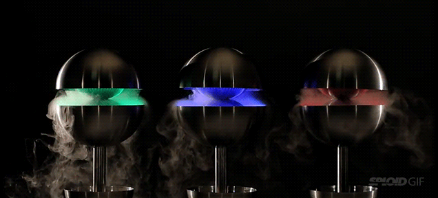 This machine produces edible mist in 200 delicious flavors