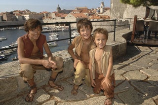 First Set Photos from Game of Thrones Season 2!