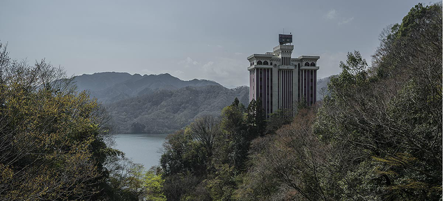 The Eerie Ruins of 11 Abandoned Hotels