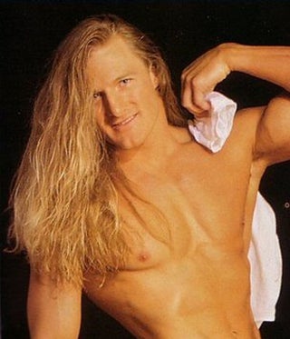 The 8 Worst Hairdos A Man Can Have
