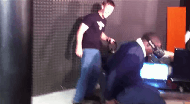 Oculus Rift Was A Little Too Real For This Security Guard