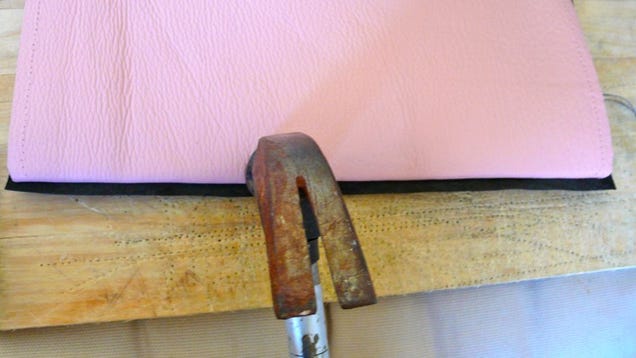 This Awesome Purse Is Incredibly Easy To Make (Here's How!)