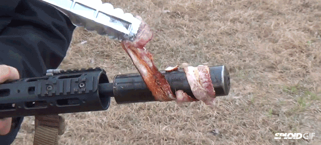 Video: How to cook delicious bacon using a M16 rifle