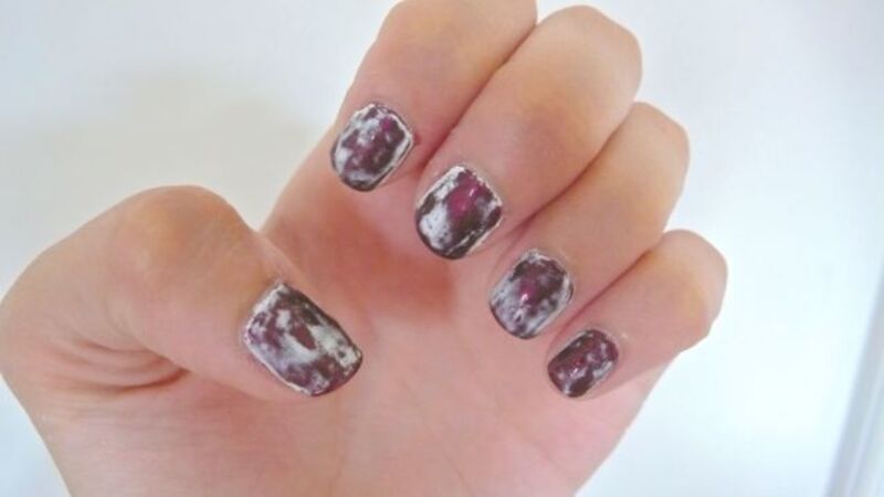 How to Give Yourself A Shabby Chic Antique Manicure