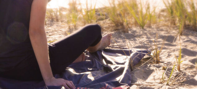 A Puncture-Proof Emergency Blanket That Folds Up Smaller Than a Wallet