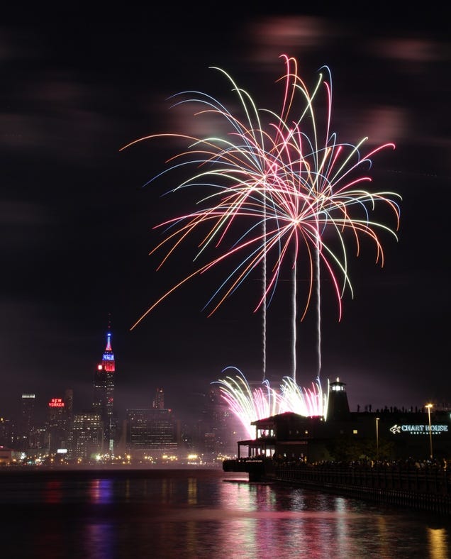 75 Explosive Photos of Fireworks