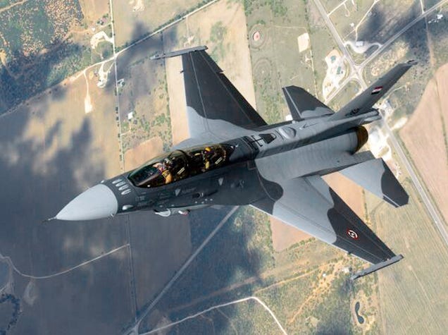 المقاتله التى ستكون بجوار F-16IQ فى القوات الجويه العراقيه Ruihevl29fgibysv75rg
