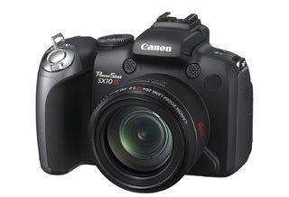 Canon 10MP SX10 Boasts 20x Optical Zoom Lens