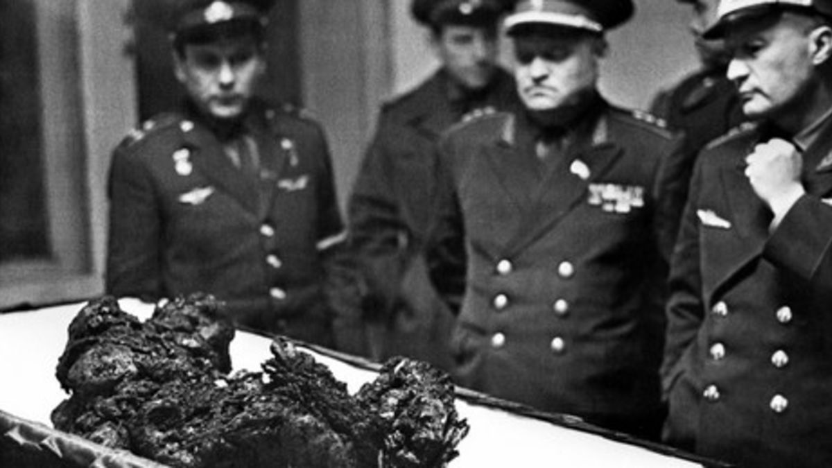 What really happened to cosmonaut Vladimir Komarov, who died crashing to Earth in 1967?
