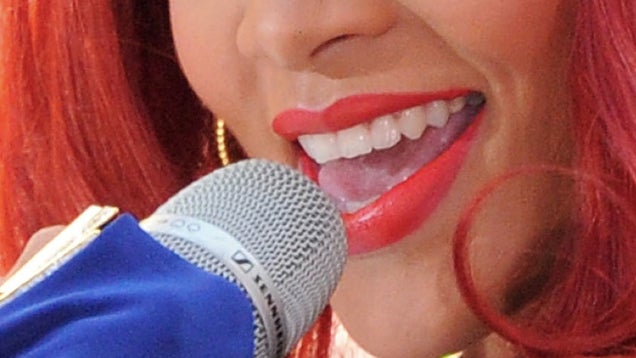 What is America's Fetish This Week? Great White Teeth