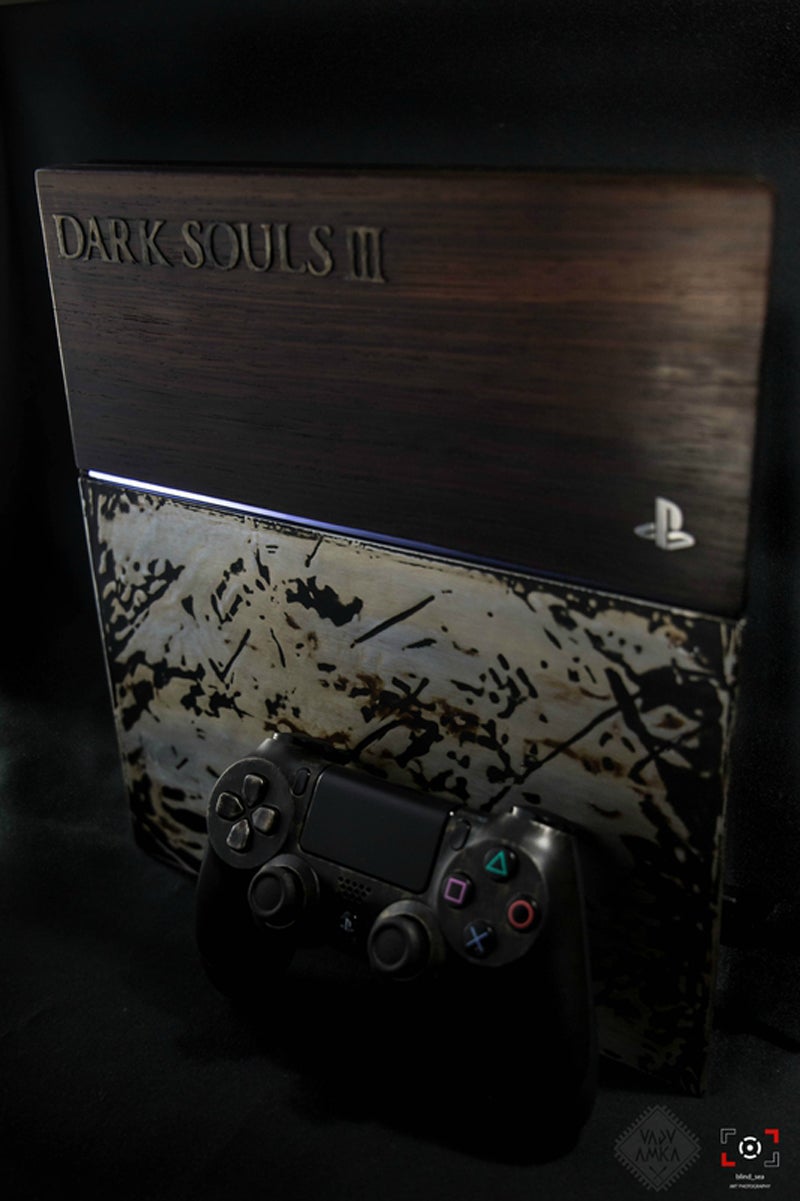 Custom Dark Souls 3 PS4 Was Crafted Using Wood and Metal