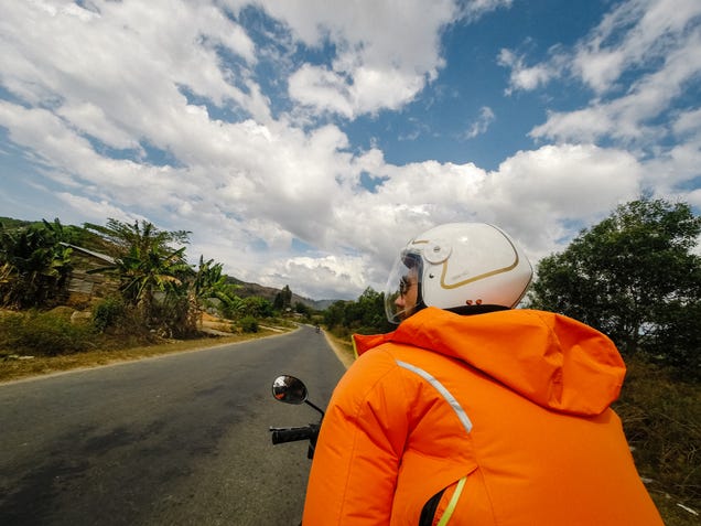 I'm Riding A $450 Motorcycle Across Vietnam