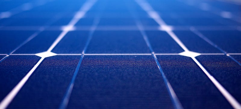 A New Solar Cell Creates Electricity From Water as Well as Light