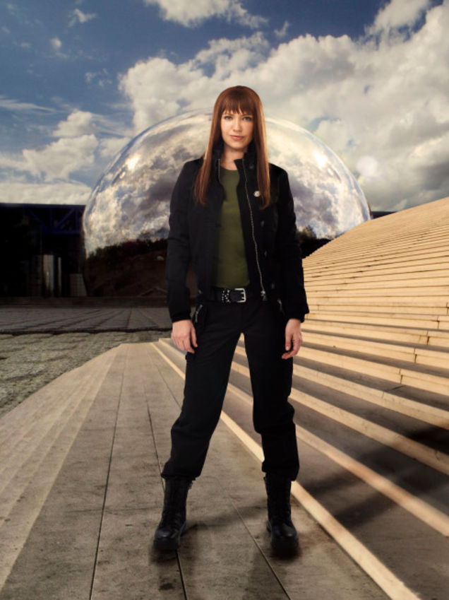 First New Photos of Fringe Season 4: What's wrong with Walter?
