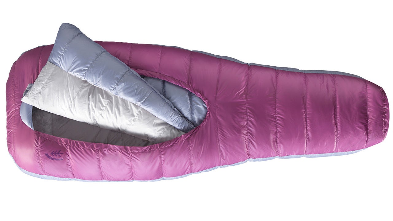 A Sleeping Bag That Ditches Zippers So You Don&#39;t Feel Like a Mummy
