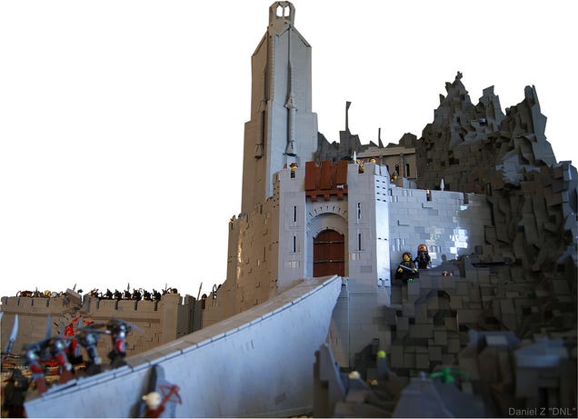 At Dawn, Look to the East for This Incredible Lord of the Rings LEGO Diorama