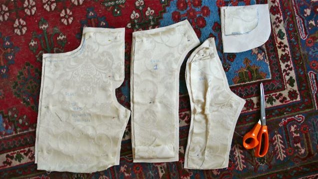 How To Make A Pair Of White Short-Shorts