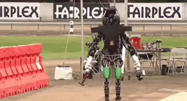 人間っぽいから面白い。DARPAロボティクスチャレンジの失敗ロボット集