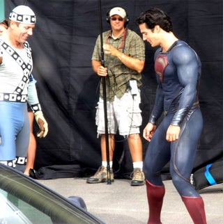 New Superman set pics show off Clark Kent's blue alien bulge
