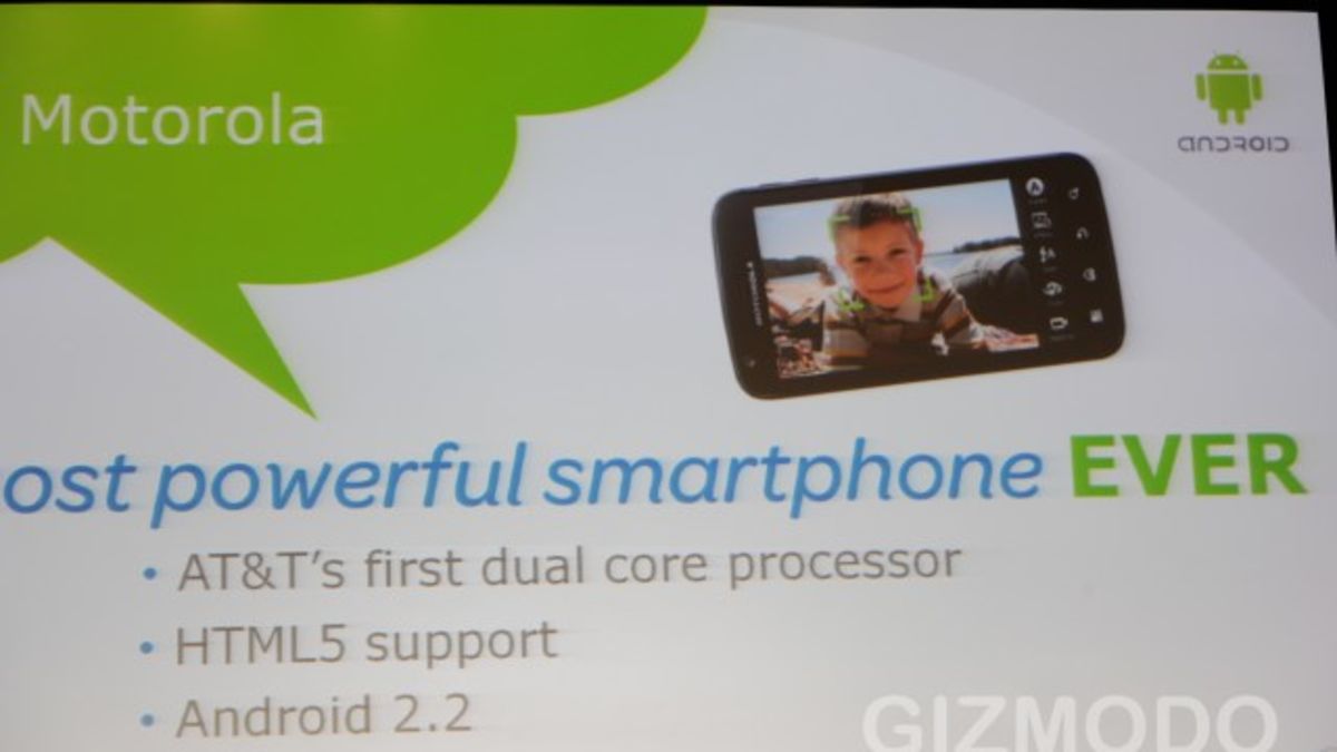 Motorola's Atrix Android Phone: Twin CPU Cores And a Laptop Dock!