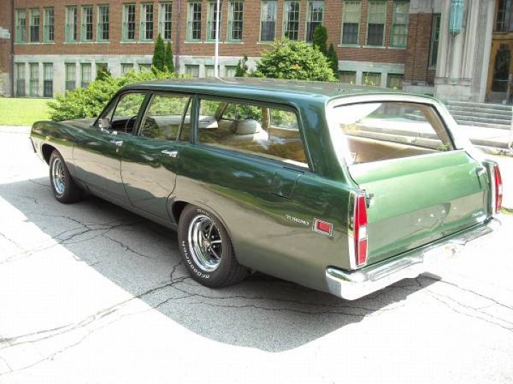 This 1971 Ford Torino Wagon Wants $5,900