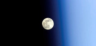 Does the Full Moon Really Make People Crazy?