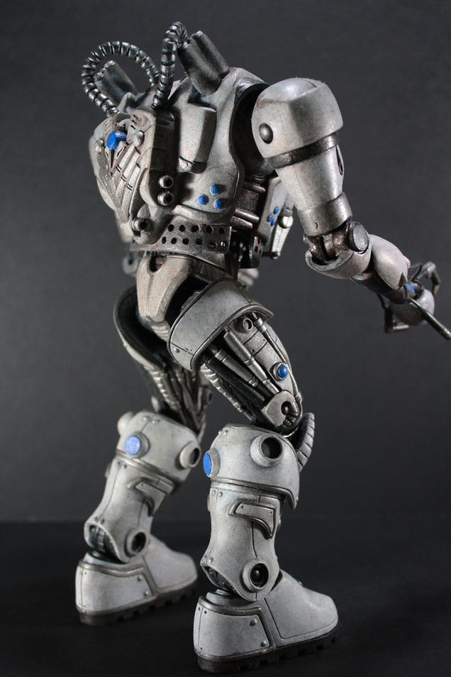 Giving Portal's Wheatley a Giant Robot Body