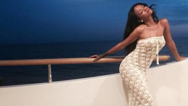 Rihanna and This Yacht Look Great Together