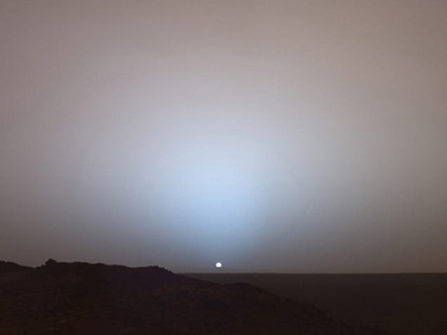 Why the Sunset Looks the Same on Mars as it Does in Beijing