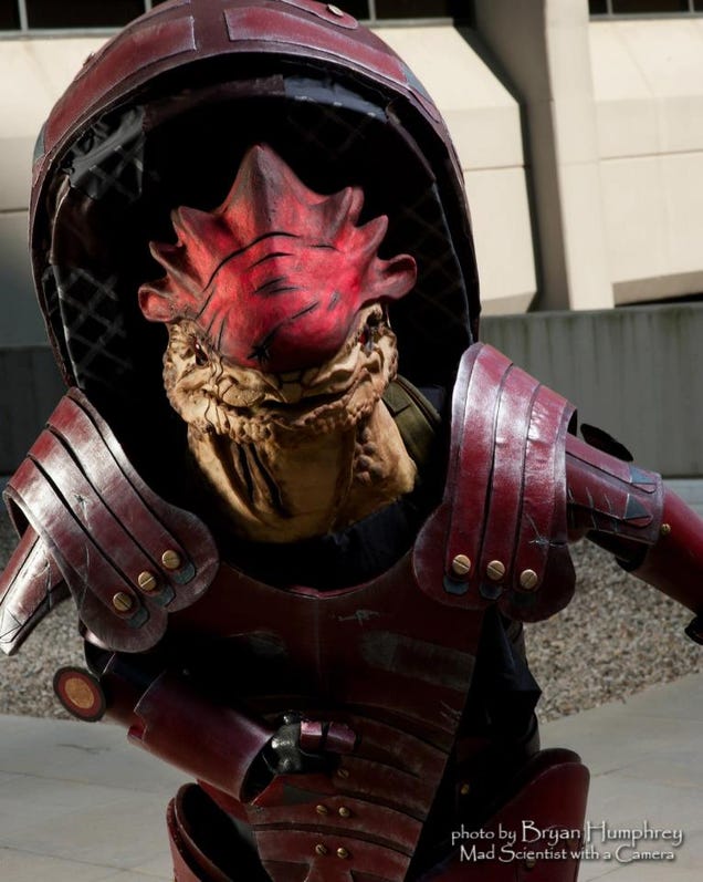 Unbelievable Mass Effect Cosplay Ditches Humans For Alien Dress-ups